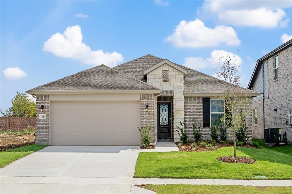 1601 Rushpea Drive, Royse City, TX 75189, 4 Bedrooms Bedrooms, ,2 BathroomsBathrooms,Residential,For Sale,1601 Rushpea Drive,20644380