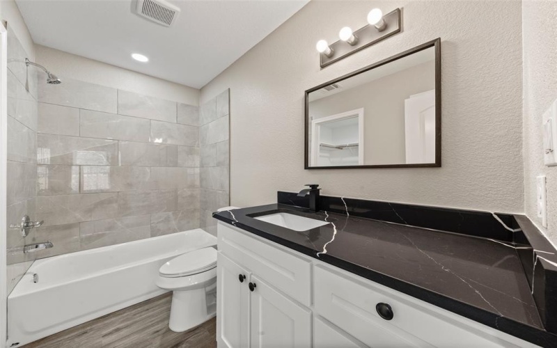 940 Holt Avenue, Waco, TX 76706, 3 Habitaciones Habitaciones , ,2 BañosBaños,Residential,En Venta,940 Holt Avenue,0,21186052