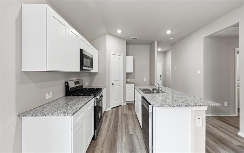 5548 ROLLINS Drive, Denton, TX 76249, 4 Habitaciones Habitaciones , ,2 BañosBaños,Residential,En Venta,5548 ROLLINS Drive,0,21186253