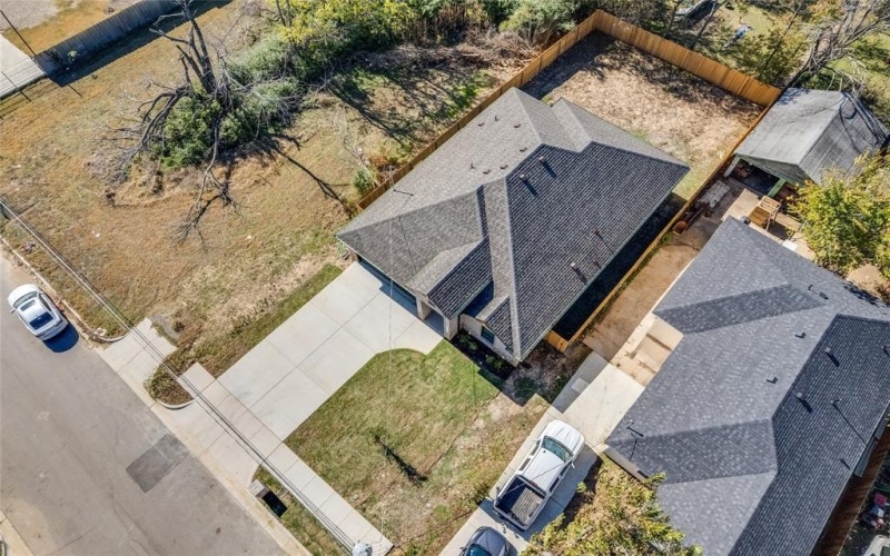 1616 Lindsey Street, Fort Worth, TX 76105, 4 Bedrooms Bedrooms, ,2 BathroomsBathrooms,Residential,For Sale,1616 Lindsey Street,0,21186714