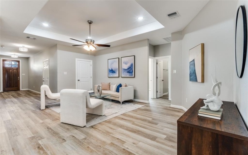 1616 Lindsey Street, Fort Worth, TX 76105, 4 Bedrooms Bedrooms, ,2 BathroomsBathrooms,Residential,For Sale,1616 Lindsey Street,0,21186714