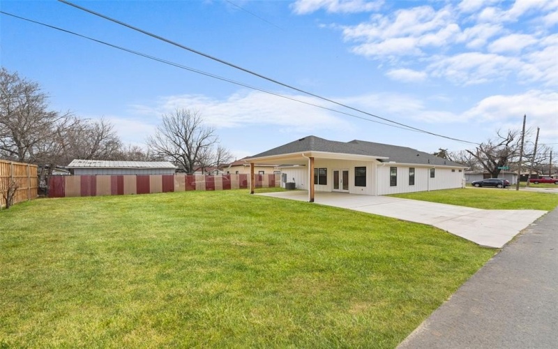 2434 Iroquois Street, Dallas, TX 75212, 4 Habitaciones Habitaciones , ,2 BañosBaños,Residential,En Venta,2434 Iroquois Street,0,21186749