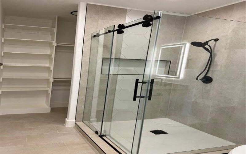 2923 Britton Avenue, Dallas, TX 75216, 3 Bedrooms Bedrooms, ,5 BathroomsBathrooms,Residential,For Sale,2923 Britton Avenue,0,21183298