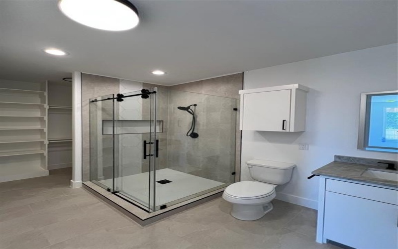 2923 Britton Avenue, Dallas, TX 75216, 3 Bedrooms Bedrooms, ,5 BathroomsBathrooms,Residential,For Sale,2923 Britton Avenue,0,21183298