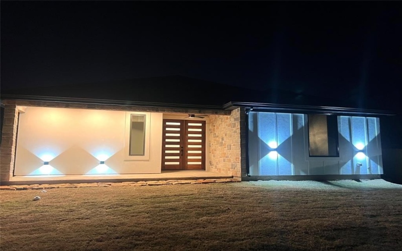 2923 Britton Avenue, Dallas, TX 75216, 3 Bedrooms Bedrooms, ,5 BathroomsBathrooms,Residential,For Sale,2923 Britton Avenue,0,21183298