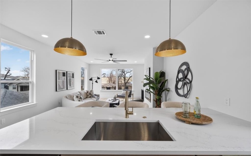 2414 Anderson Street, Dallas, TX 75215, 4 Bedrooms Bedrooms, ,3 BathroomsBathrooms,Residential,For Sale,2414 Anderson Street,0,21184298