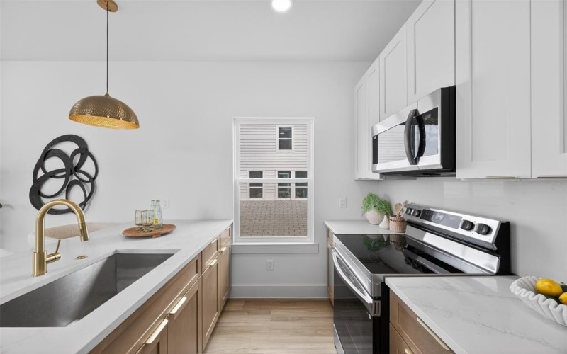 2414 Anderson Street, Dallas, TX 75215, 4 Bedrooms Bedrooms, ,3 BathroomsBathrooms,Residential,For Sale,2414 Anderson Street,0,21184298