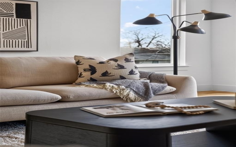 2414 Anderson Street, Dallas, TX 75215, 4 Bedrooms Bedrooms, ,3 BathroomsBathrooms,Residential,For Sale,2414 Anderson Street,0,21184298