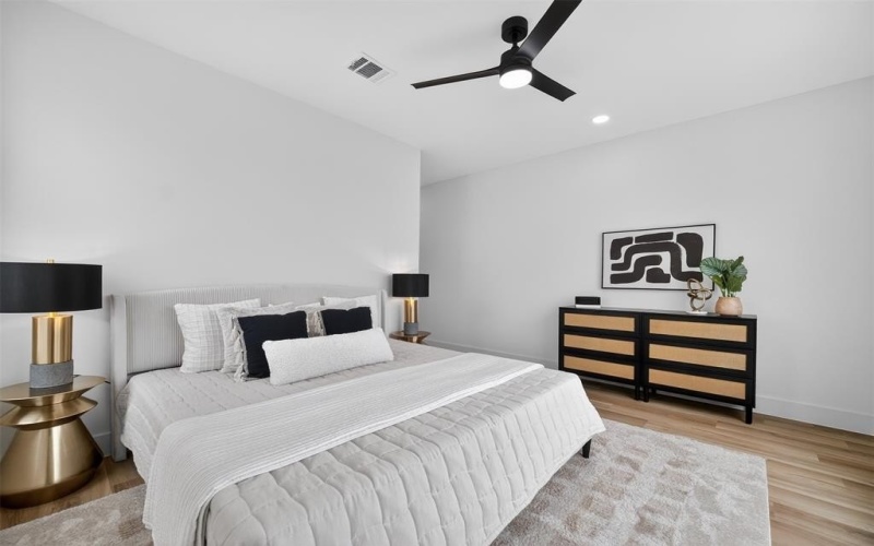 2414 Anderson Street, Dallas, TX 75215, 4 Bedrooms Bedrooms, ,3 BathroomsBathrooms,Residential,For Sale,2414 Anderson Street,0,21184298