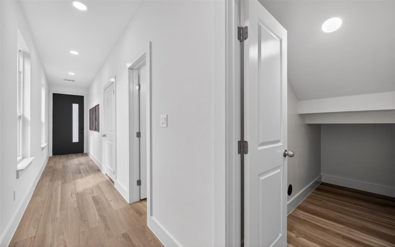 2414 Anderson Street, Dallas, TX 75215, 4 Bedrooms Bedrooms, ,3 BathroomsBathrooms,Residential,For Sale,2414 Anderson Street,0,21184298