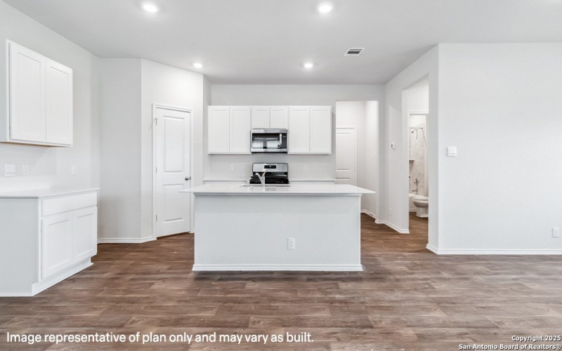 186 Lucy Landing, San Antonio, TX 78245, 5 Bedrooms Bedrooms, ,3 BathroomsBathrooms,Residential,For Sale,186 Lucy Landing,0,1942979