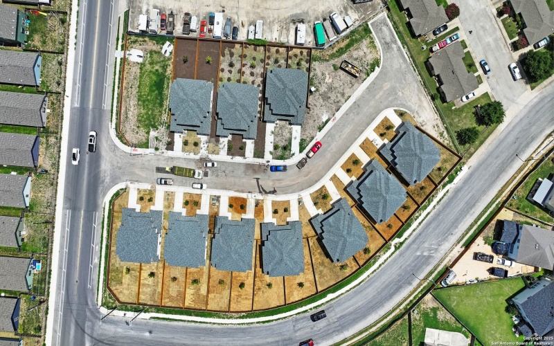 8627 Valentina Way, San Antonio, TX 78245, ,Residential Multi Family,En Venta,8627 Valentina Way,0,1943111