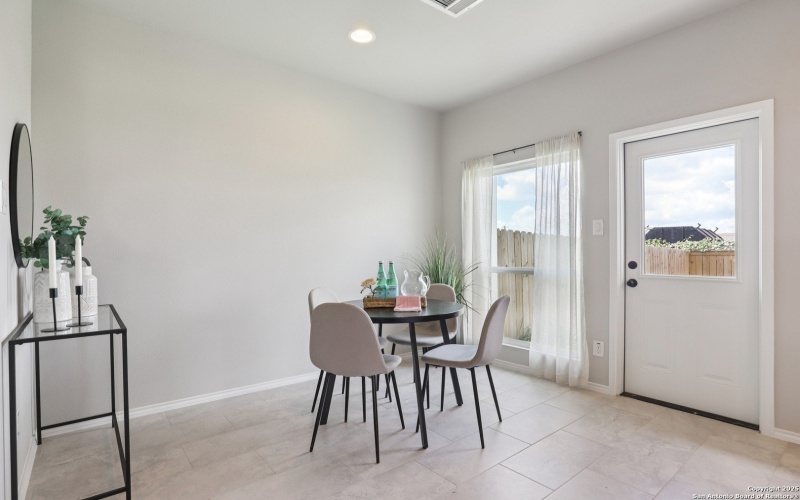 8627 Valentina Way, San Antonio, TX 78245, ,Residential Multi Family,En Venta,8627 Valentina Way,0,1943111