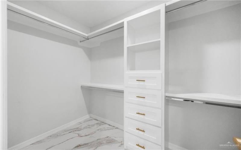 912 41st Street, San Juan, TX 78589, 3 Bedrooms Bedrooms, ,2 BathroomsBathrooms,Residential,For Sale,912 41st Street,0,496464