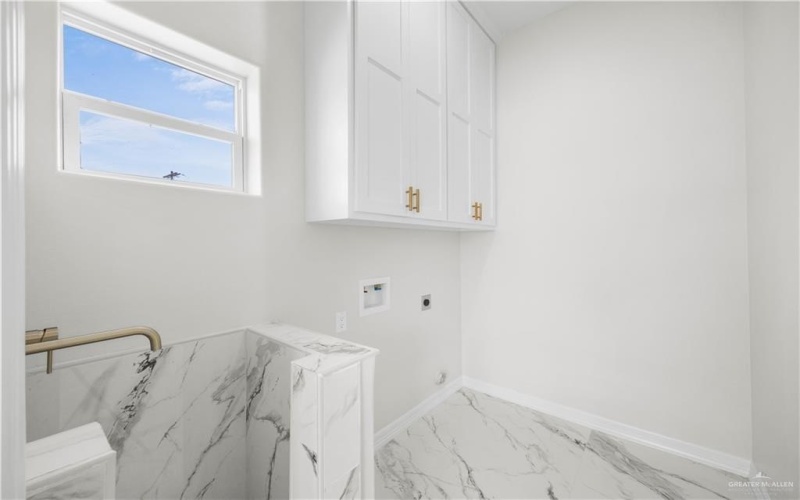 912 41st Street, San Juan, TX 78589, 3 Bedrooms Bedrooms, ,2 BathroomsBathrooms,Residential,For Sale,912 41st Street,0,496464