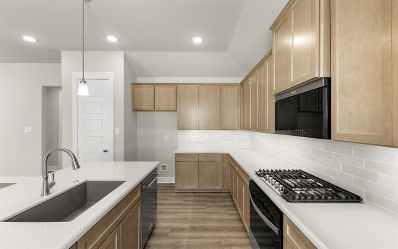 8725 Acorn Avenue, Justin, TX 76247, 3 Bedrooms Bedrooms, ,2 BathroomsBathrooms,Residential,For Sale,8725 Acorn Avenue,0,21187029