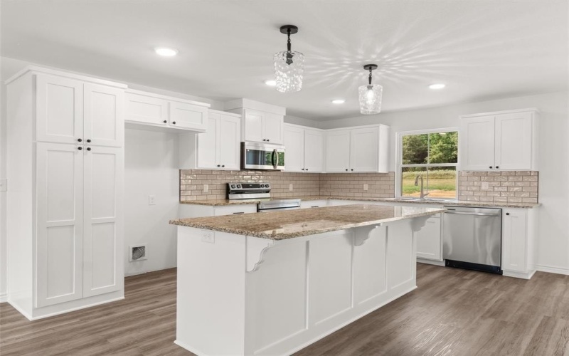 808 PR 3168, Gilmer, TX 75645, 3 Bedrooms Bedrooms, ,2 BathroomsBathrooms,Residential,For Sale,808 PR 3168,0,21187059