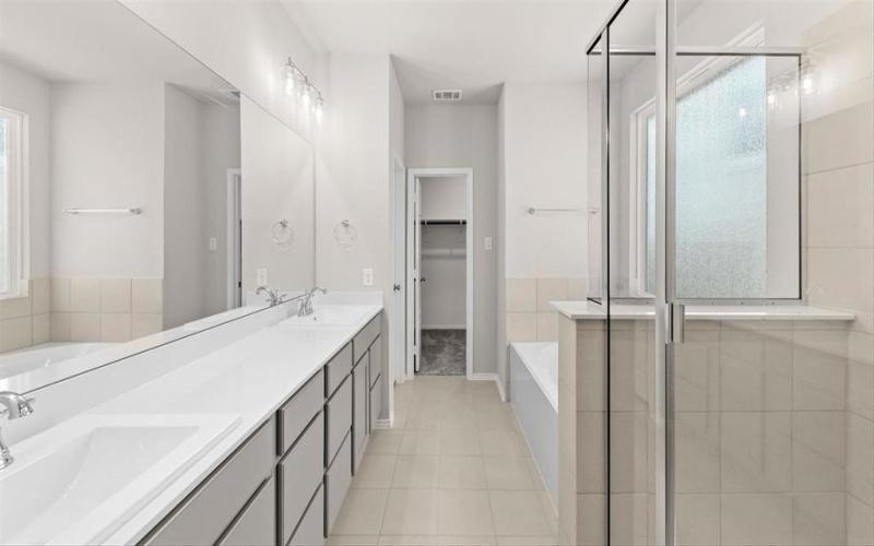 2001 Bayfront Drive, Royse City, TX 75189, 3 Habitaciones Habitaciones , ,2 BañosBaños,Residential,En Venta,2001 Bayfront Drive,0,21187080