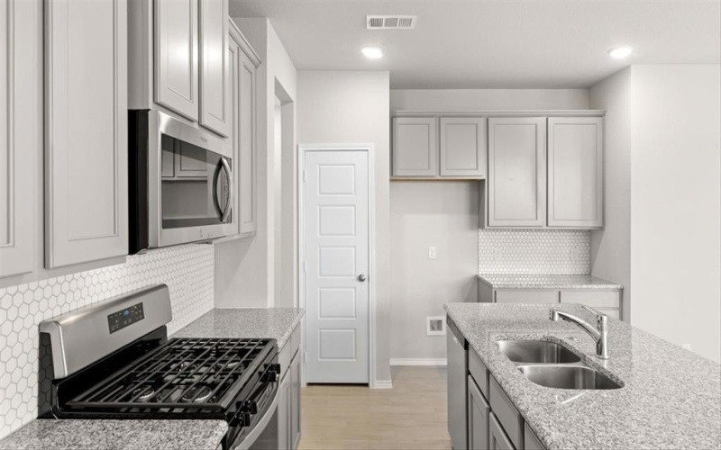 2001 Bayfront Drive, Royse City, TX 75189, 3 Habitaciones Habitaciones , ,2 BañosBaños,Residential,En Venta,2001 Bayfront Drive,0,21187080