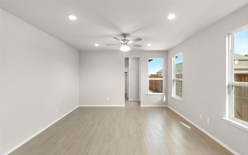 2001 Bayfront Drive, Royse City, TX 75189, 3 Habitaciones Habitaciones , ,2 BañosBaños,Residential,En Venta,2001 Bayfront Drive,0,21187080