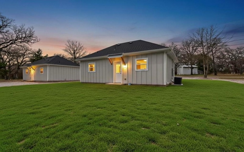 116 Garner Drive, Mabank, TX 75156, 1 Dormitorio Habitaciones , ,1 BañoBaños,Residential,En Venta,116 Garner Drive,0,21135975