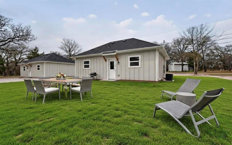 116 Garner Drive, Mabank, TX 75156, 1 Dormitorio Habitaciones , ,1 BañoBaños,Residential,En Venta,116 Garner Drive,0,21135975