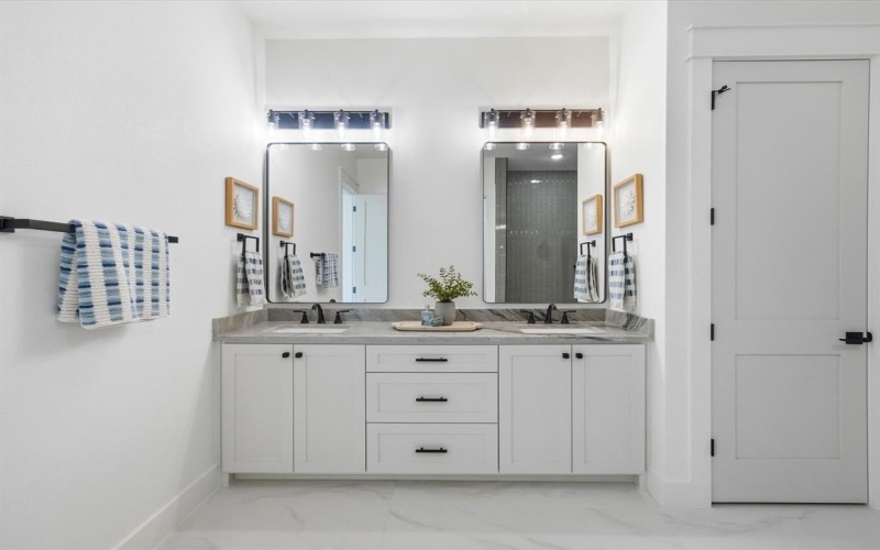 305 Dylan Way, Midlothian, TX 76065, 3 Habitaciones Habitaciones , ,3 BañosBaños,Residential,En Venta,305 Dylan Way,0,21161646