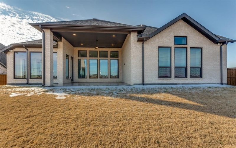 10440 Gray Hills Drive, Fort Worth, TX 76126, 4 Bedrooms Bedrooms, ,3 BathroomsBathrooms,Residential,For Sale,10440 Gray Hills Drive,0,21183871