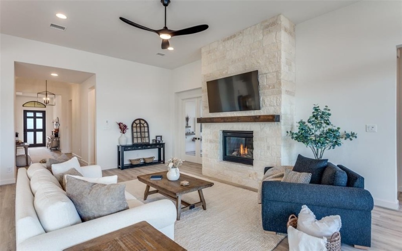 10440 Gray Hills Drive, Fort Worth, TX 76126, 4 Bedrooms Bedrooms, ,3 BathroomsBathrooms,Residential,For Sale,10440 Gray Hills Drive,0,21183871