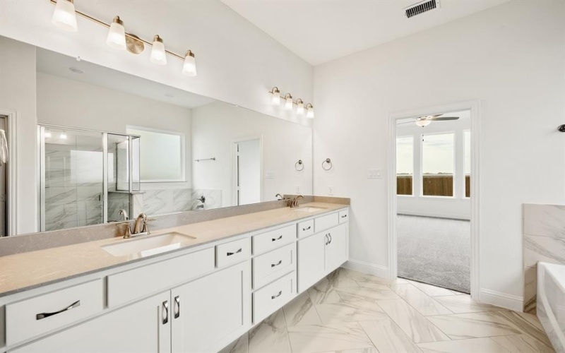 937 Cedar Street, Lavon, TX 75166, 4 Habitaciones Habitaciones , ,3 BañosBaños,Residential,En Venta,937 Cedar Street,0,21186816