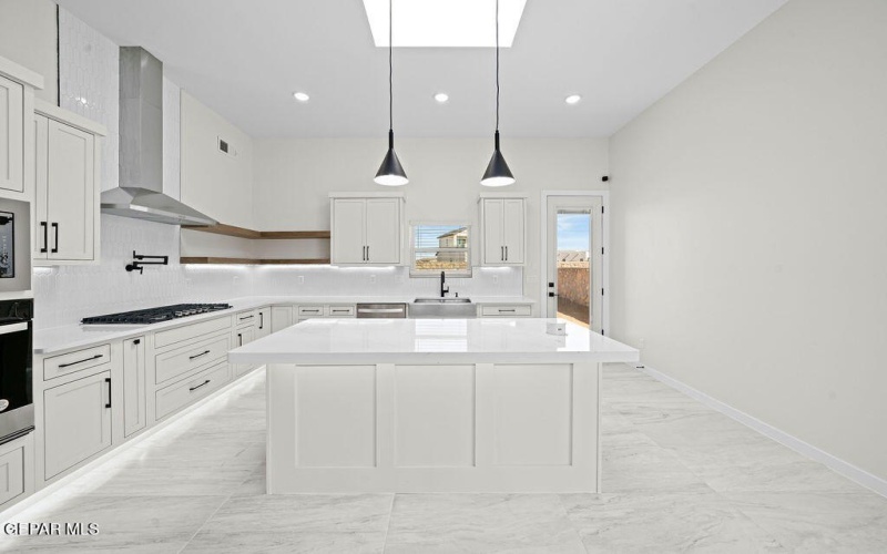 15116 CONVICTION Avenue, El Paso, TX 79938, 3 Habitaciones Habitaciones , ,3 BañosBaños,Residential,En Venta,15116 CONVICTION Avenue,0,938647