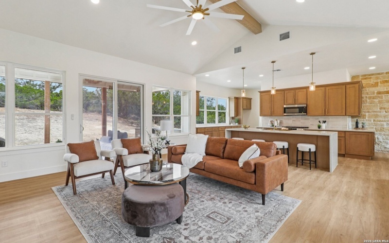 858 Rutherford, Fischer, TX 78623, 4 Habitaciones Habitaciones , ,5 BañosBaños,Residential,En Venta,858 Rutherford,0,1943232