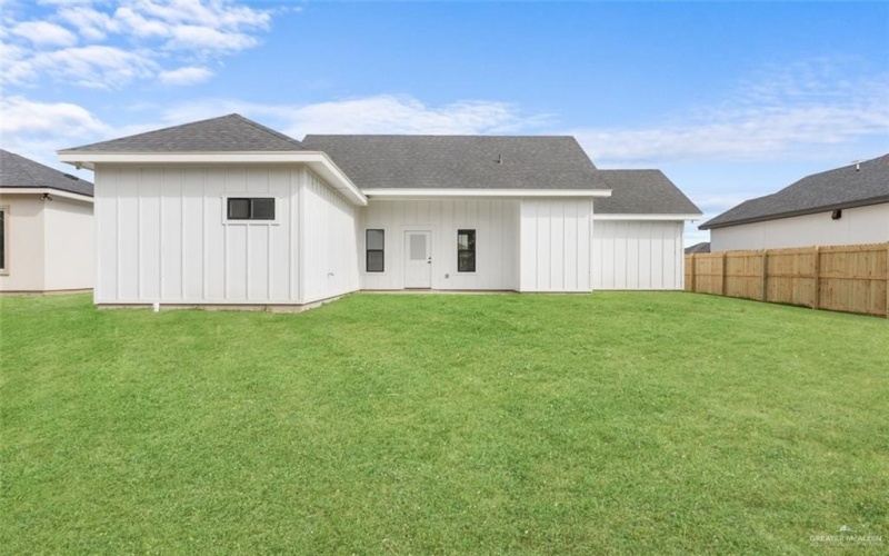 2304 San Charbel Street, San Juan, TX 78589, 3 Bedrooms Bedrooms, ,2 BathroomsBathrooms,Residential,For Sale,2304 San Charbel Street,0,494850