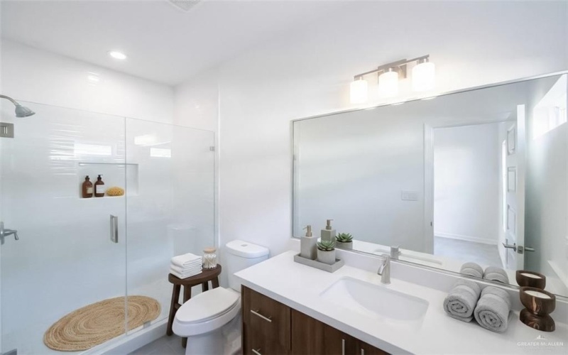 604 N Onyx Avenue unit: 1 #1, Edinburg, TX 78541, 2 Bedrooms Bedrooms, ,2 BathroomsBathrooms,Residential,For Sale,604 N Onyx Avenue unit: 1,0,496470