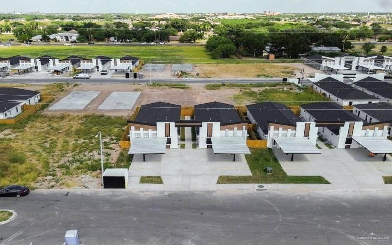604 N Onyx Avenue unit: 1 #1, Edinburg, TX 78541, 2 Bedrooms Bedrooms, ,2 BathroomsBathrooms,Residential,For Sale,604 N Onyx Avenue unit: 1,0,496470