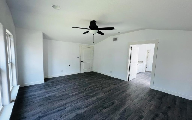 422 Beechwood Loop, Hemphill, TX 75948, 3 Bedrooms Bedrooms, ,2 BathroomsBathrooms,Residential,For Sale,422 Beechwood Loop,0,65105619