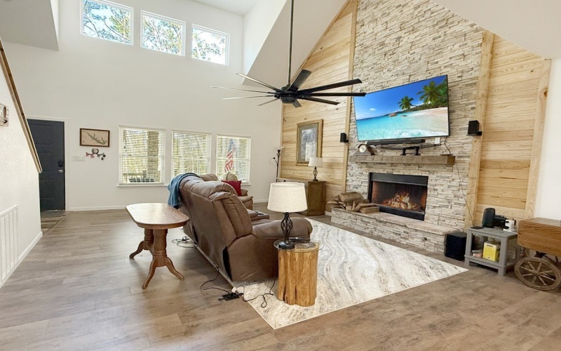 140 Deodar Drive, Brookeland, TX 75931, 3 Bedrooms Bedrooms, ,2 BathroomsBathrooms,Residential,For Sale,140 Deodar Drive,0,65107789