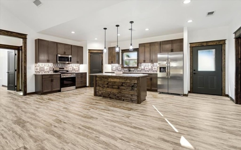 808 Cunningham Drive, Lufkin, TX 75901, 3 Habitaciones Habitaciones , ,2 BañosBaños,Residential,En Venta,808 Cunningham Drive,0,65107967