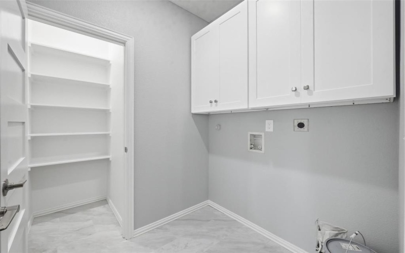 2633 Overland Drive, Farmers Branch, TX 75234, 4 Bedrooms Bedrooms, ,2 BathroomsBathrooms,Residential,For Sale,2633 Overland Drive,0,21187297