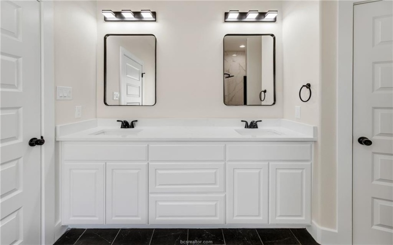 4659 S Stonecrest Court, Bryan, TX 77808, 4 Bedrooms Bedrooms, ,3 BathroomsBathrooms,Residential,For Sale,4659 S Stonecrest Court,0,25006489