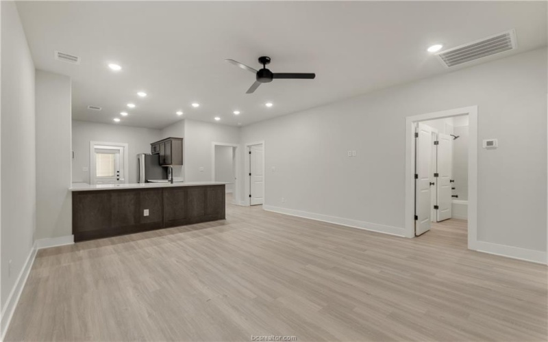 4083 Gunner Trail, College Station, TX 77845, 3 Habitaciones Habitaciones , ,3 BañosBaños,Residential,En Venta,4083 Gunner Trail,0,26002346