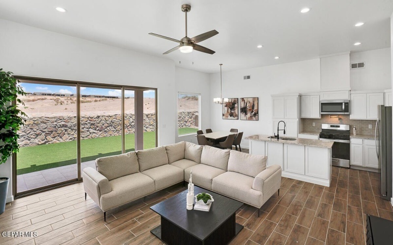 15169 Expectation Avenue, El Paso, TX 79938, 4 Habitaciones Habitaciones , ,2 BañosBaños,Residential,En Venta,15169 Expectation Avenue,0,938669