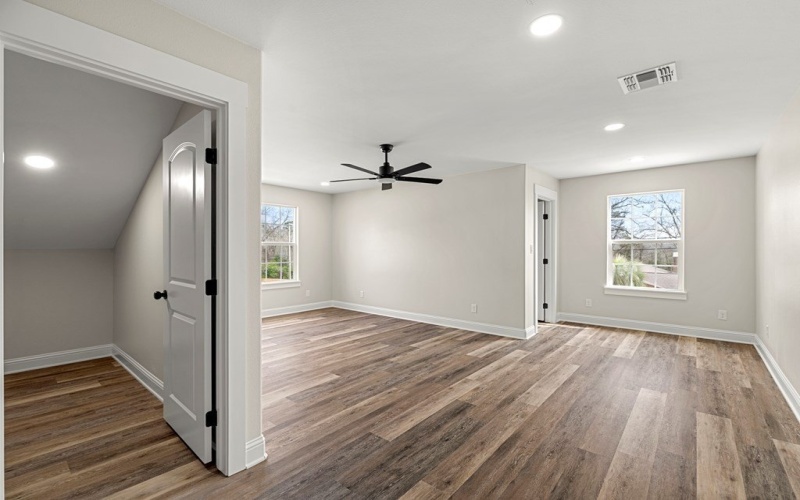 524 Burk Street, Nacogdoches, TX 75961, 4 Habitaciones Habitaciones , ,2 BañosBaños,Residential,En Venta,524 Burk Street,0,70010024