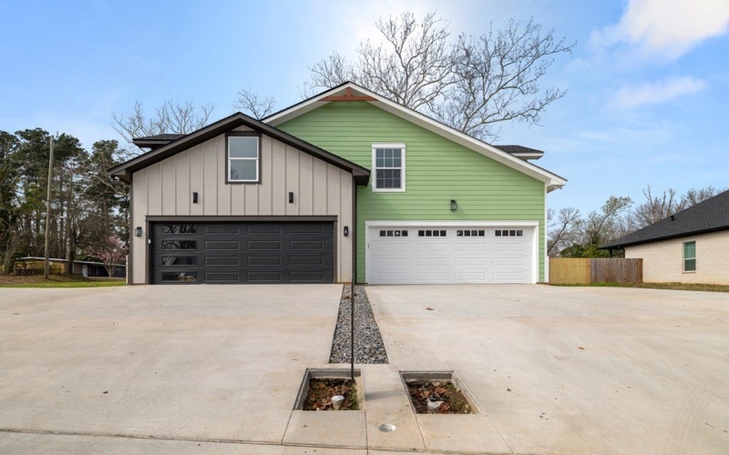 524 Burk Street, Nacogdoches, TX 75961, 4 Habitaciones Habitaciones , ,2 BañosBaños,Residential,En Venta,524 Burk Street,0,70010024