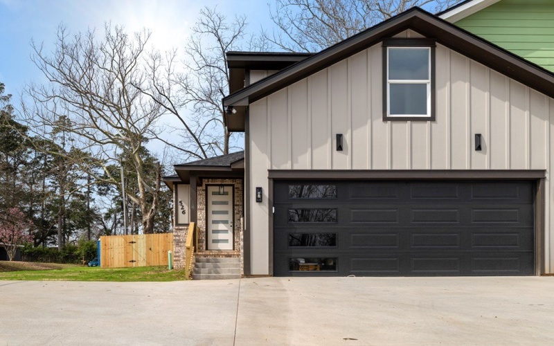 526 Burk Street, Nacogdoches, TX 75961, 4 Habitaciones Habitaciones , ,2 BañosBaños,Residential,En Venta,526 Burk Street,0,70010025