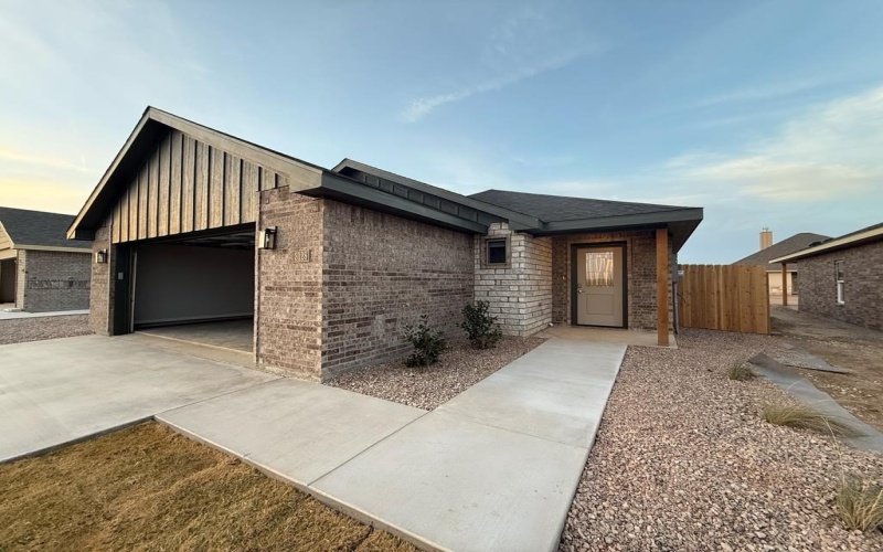 6103 Valley Pine Drive, San Angelo, TX 76904, 3 Bedrooms Bedrooms, ,2 BathroomsBathrooms,Residential,For Sale,6103 Valley Pine Drive,0,130203