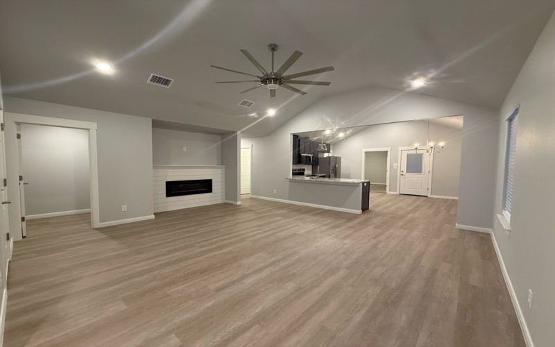 6103 Valley Pine Drive, San Angelo, TX 76904, 3 Bedrooms Bedrooms, ,2 BathroomsBathrooms,Residential,For Sale,6103 Valley Pine Drive,0,130203