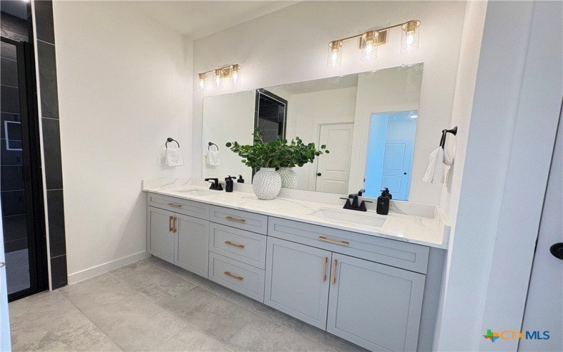 727 Liberty Park Drive, Belton, TX 76513, 4 Bedrooms Bedrooms, ,2 BathroomsBathrooms,Residential,For Sale,727 Liberty Park Drive,0,605319