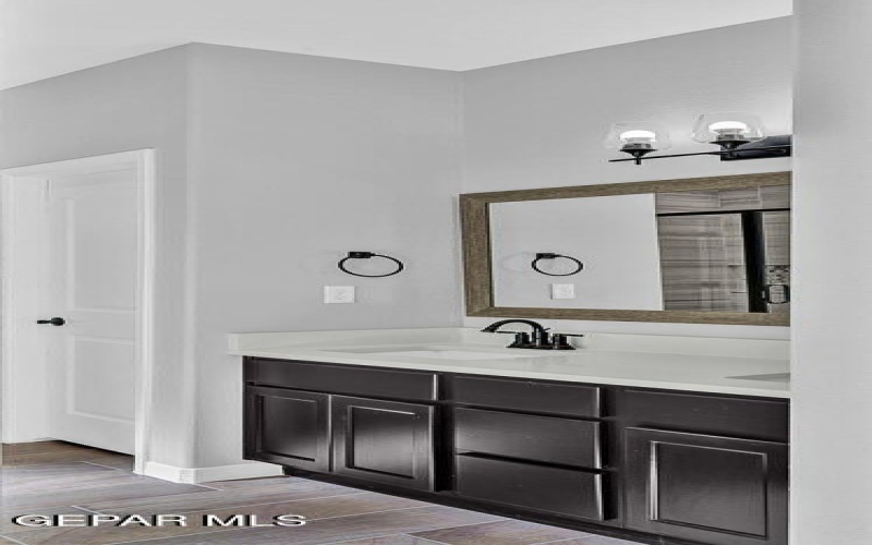 913 Bilton Place, El Paso, TX 79928, 4 Bedrooms Bedrooms, ,3 BathroomsBathrooms,Residential,For Sale,913 Bilton Place,0,938732