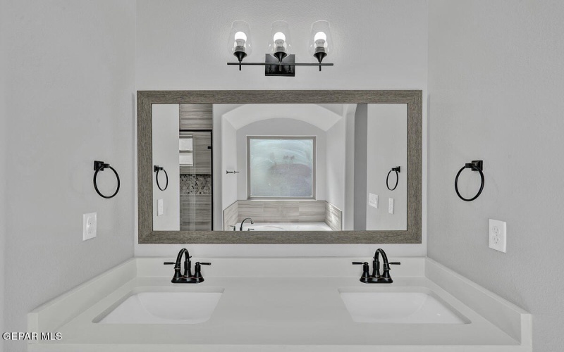 913 Bilton Place, El Paso, TX 79928, 4 Bedrooms Bedrooms, ,3 BathroomsBathrooms,Residential,For Sale,913 Bilton Place,0,938732